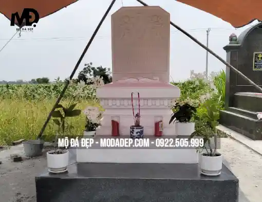 mộ đá công giáo