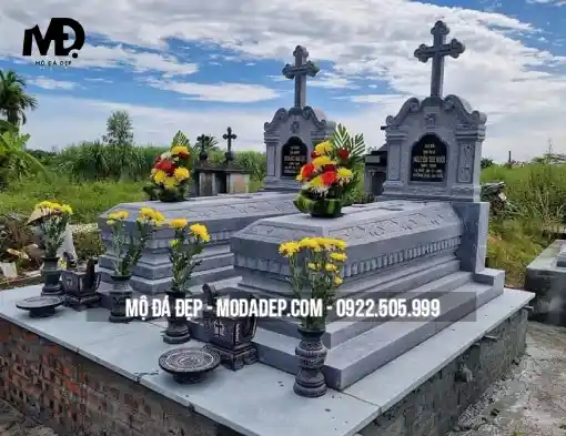 mộ đá công giáo