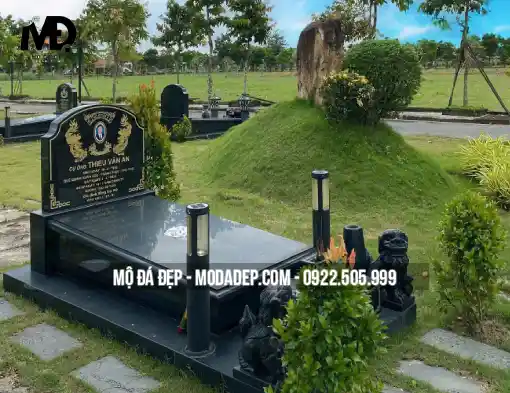 Mộ Đá Granite