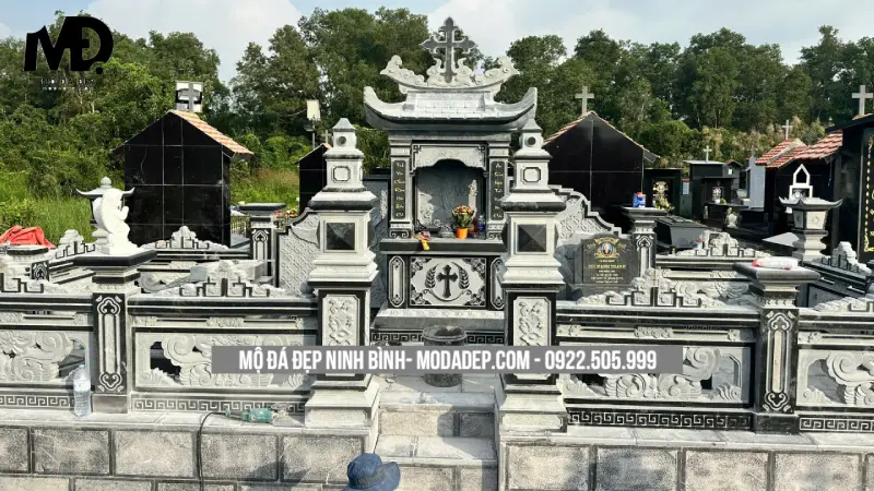 Mẫu Khuôn Viên Lăng Mộ Gia Đình